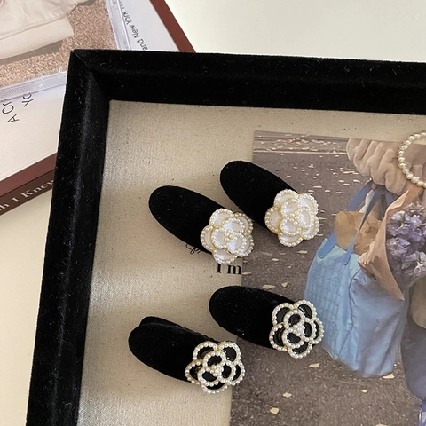 Molletta per Capelli Camelia Elegante Francese Con Perla Artificiale Velluto Bianco Nero Becco Anatra per Donna Accessori Styling