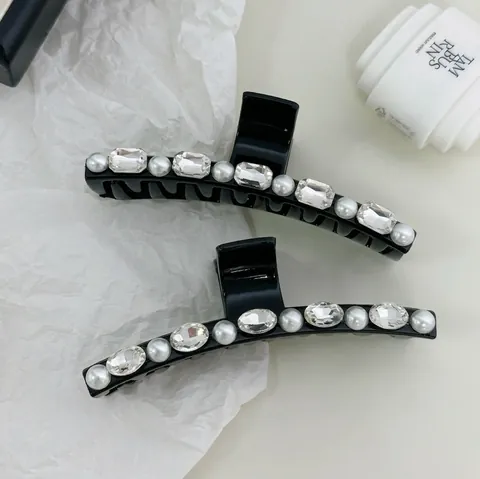 Large Hair Claw Clip French Style Resin Hairclip With Faux Artificial Pearl And Rhinestone Elegant Shark Clip For Women Hair Styling