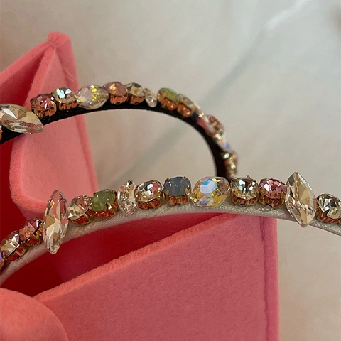 Süßer Bunter Strass Eingelegt Haarreifen Eleganter Legierung Haarbügel Für Damen Mori-Stil Party Haarschmuck