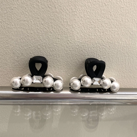 Pinzas de Garra Negras Mini Elegantes Con Imitación de Perla Artificial y Strass Temperamento Francés Accesorio para el Cabello de Mujer