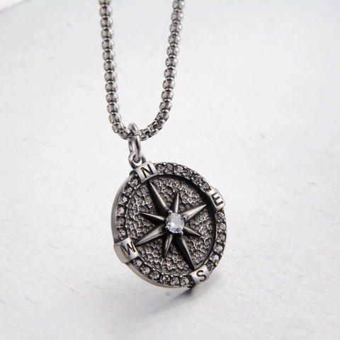 Vintage Stainless Steel Compass Pendant Necklace For Couples Retro Star Compass Pave Rhinestone Personalized Fashion Jewelry Unisex