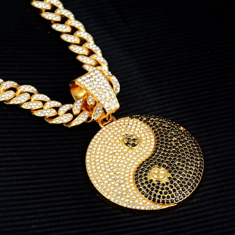 Hip Hop Tai Chi Yin Yang Pendant Necklace Full Rhinestone Zinc Alloy Cuban Link Chain Gold Iced Out Streetwear Jewelry For Men Women