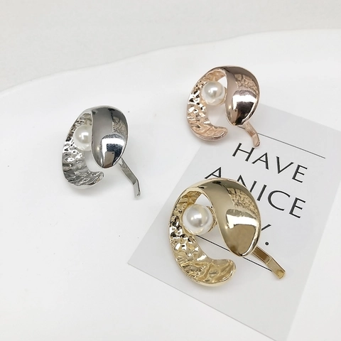 Gancio per Capelli a Coda di Cavallo in Lega Martellata Moderna Con Perla Artificial Sintetica Elegante Fermaglio a Forma di C per Donna Pendolare