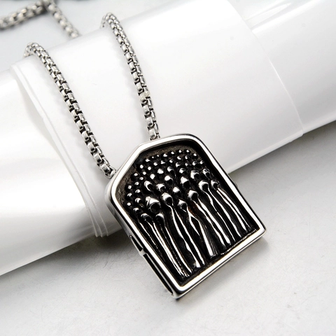 Retro Stainless Steel Death Shield Pendant Necklace For Men Gothic Punk Figure Relief Titanium Steel Box Chain Jewelry