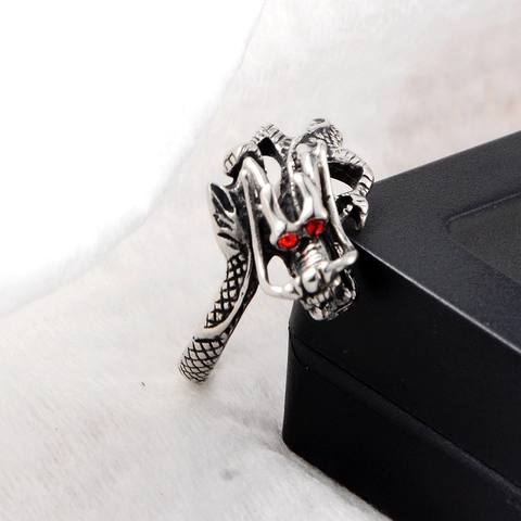 Vintage Stainless Steel Dragon Ring With Red Rhinestone Eyes Punk Hiphop Gothic Dragon Head Scale Finger Ring Unisex Jewelry