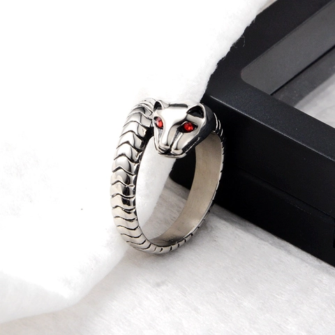 Punk Stainless Steel Leopard Head Ring With Red Rhinestone Inlaid Panther Ring Hip Hop Personality Finger Jewelry For Men Women