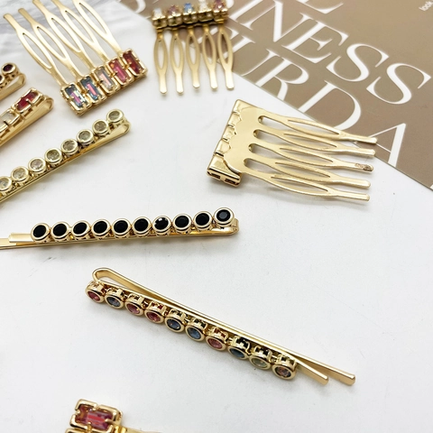Lussuosa Forcina per Capelli in Lega con Strass Colorati per Donna Geometrica Galvanizzata Eleganti Accessori per Capelli per Feste