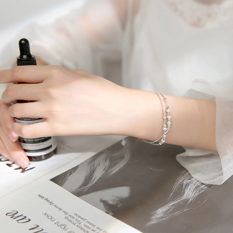 Bracciale a Doppio Strato in Rame Placcato Argento con Grani Rotondi Satinati Pendente a Cuore Gioielli Regalo per Donna Stile Coreano