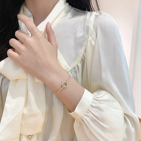 Luxurious Gold Plated Copper Paved Zirconia Circle Adjustable Slider Bracelet Elegant Box Chain Jewelry For Women