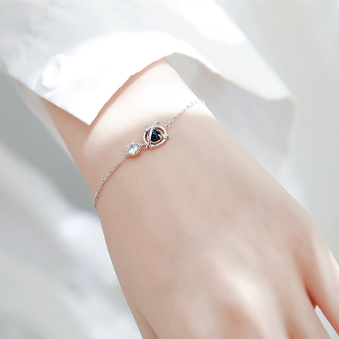 Minimalist Copper Planet Bracelet For Women Starry Sky Glass Rhinestone Saturn Charm Link Chain Bracelet Romantic Jewelry Gift