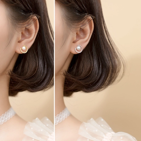 Elegante C-Form Künstliche Perle Ohrstecker Mit 925 Sterlingsilber Stift Kupfer Vergoldet Zirkonia Schmuck Für Damen