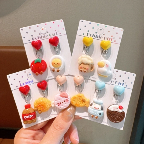 Pendientes de Clip de Resina de Comida de Animales de Dibujos Animados para Niñas No Necesita Perforación Clips de Oreja en Forma de Corazón Accesorios de Tomate Leche Galleta Cola Alitas de Pollo