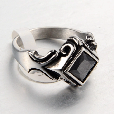 Vintage Gothic Stainless Steel Ring For Men Women Rhombic Square Zirconia Gemstone Hip Hop Punk Engraved Scroll Band Jewelry