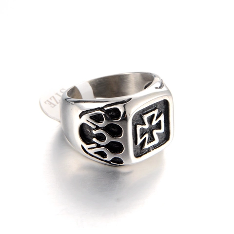 Anello Quadrato con Croce di Ferro Vintage in Acciaio Inossidabile per Uomo Hip Hop Punk Gothic Effetto Invecchiato Motivo Fiamma
