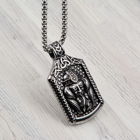 Vintage Edelstahl Wikinger Odin Anhänger Halskette Hip Hop Punk Stil Quadratisches Tag Relief Krieger Kopf Porträt Herren Schmuck Geschenk