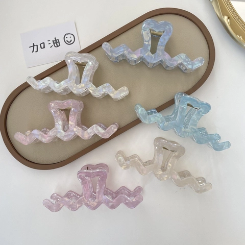Large Iridescent Wave Shark Hair Claw Clip For Women Heart Handle PVC Pearlescent Glossy Elegant Fashion Hair Accessories