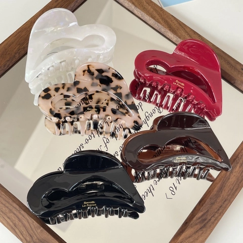 French Vintage Acetate Heart Shaped Hair Claw Clip For Women Glossy Hollow Heart Tortoise Shell Leopard Print Hair Accessory