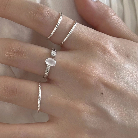 Anello Regolabile in Argento Sterling 925 da Donna Opale Ovale Zircone Rotondo Consistenza Martellata Gioielli Eleganti Minimalisti