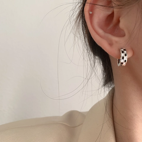Korean Black White Checkerboard Hoop Earrings With 925 Sterling Silver Earring Post Vintage Copper Enamel Women Jewelry