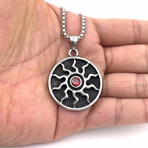 Retro Titanium Steel Sun Flower Round Pendant Necklace Red Rhinestone Inlaid Distressed Hip Hop Jewelry Gift For Men Women