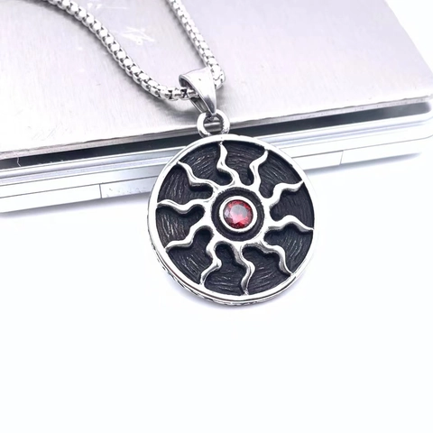 Retro Titanium Steel Sun Flower Round Pendant Necklace Red Rhinestone Inlaid Distressed Hip Hop Jewelry Gift For Men Women