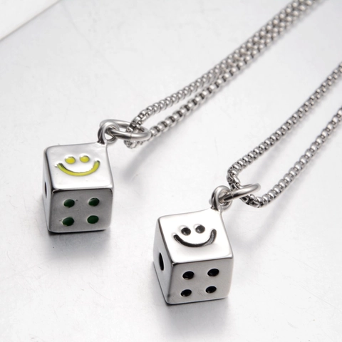Titanstahl Würfel Smiley Anhänger Halskette Für Herren Damen Unisex Hip Hop Polierter Metallschmuck Geschenk Streetwear Zubehör
