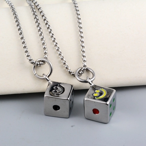 Titanstahl Würfel Smiley Anhänger Halskette Für Herren Damen Unisex Hip Hop Polierter Metallschmuck Geschenk Streetwear Zubehör