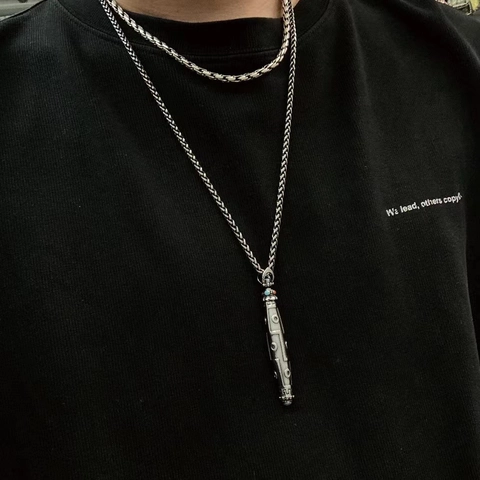 Vintage Stainless Steel Nine-Eyed Dzi Bead Pendant Necklace For Men Women Retro Ethnic Style Rhinestone Inlaid Cylindrical Necklace Jewelry Gift
