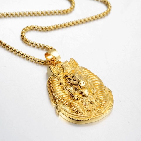 Collier Pendentif Anubis Pharaon Égyptien en Acier Titane Vintage Hip Hop Plaqué Or Bijoux pour Hommes Femmes Accessoire
