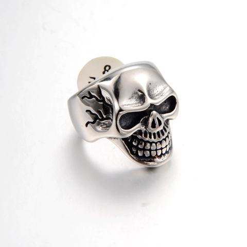 Vintage Punk Stainless Steel Skull Ring For Men Women Gothic Rock Style Oxidized Silver Finish Biker Jewelry Finger Ring