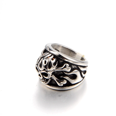 Vintage Stainless Steel Pirate Skull Ring For Men Women Punk Gothic Biker Ring Relief Distressed Rock Jewelry Gift