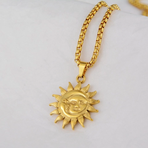Collana con Pendente Sole e Luna Hip Hop in Acciaio al Titanio Placcato Oro Vintage Viso Celeste Catena per Uomo Donna Gioielli Punk