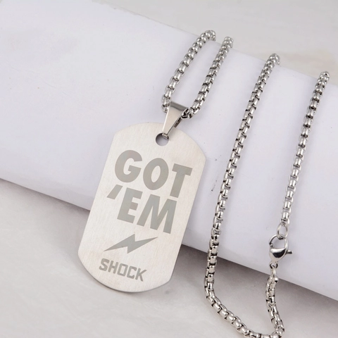Hip Hop Stainless Steel Got Em Letter Dog Tag Pendant Necklace For Men Women Brushed Lightning Pattern Streetwear Fashion Jewelry