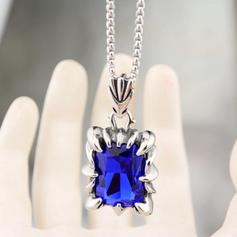 Titanium Staal Drakenklauw Hanger Ketting Rechthoekige Rode Blauwe Strass Retro Punk Sieraden Voor Mannen Vrouwen Cadeau