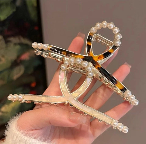 Elegante Pinza Para El Cabello De Acetato Con Perlas Artificiales De Imitación Y Estampado De Leopardo Diseño Cruzado Para Mujer
