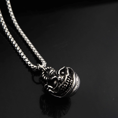 Collar Con Colgante de Fantasma Demonio Malvado de Acero de Titanio Punk Gótico Para Hombres Mujeres Joyería de Halloween Plata Vintage