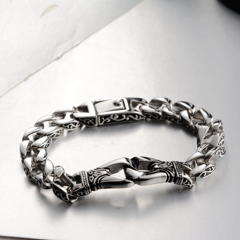 Bracciale Cuban Link in Acciaio al Titanio con Totem Retro per Uomo Hip Hop Gotico con Volute Incise Gioielli Punk