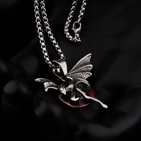 Collana con Pendente ad Ali di Pipistrello Gotico Acciaio Inossidabile Retrò Pietra Rossa Hip Hop Punk Gioielli Unisex