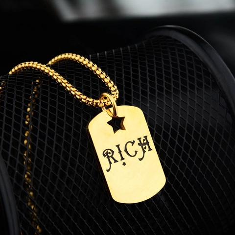 Collana con Pendente Quadrato Lettera RICH Hip Hop Oro Acciaio al Titanio Stella Traforata Stile Industriale Gioielli Uomo