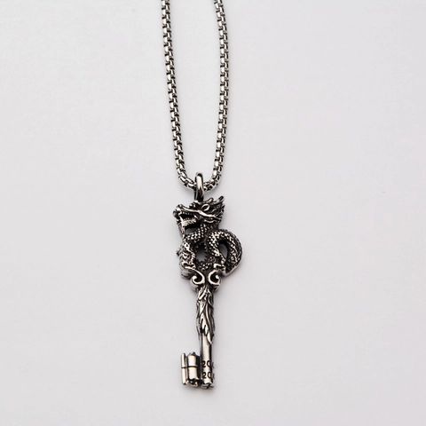 Retro Titanium Staal Chinese Drakensleutel Hanger Ketting Hip Hop Streetwear Antiek Unisex Sieraden Accessoire Voor Mannen Vrouwen