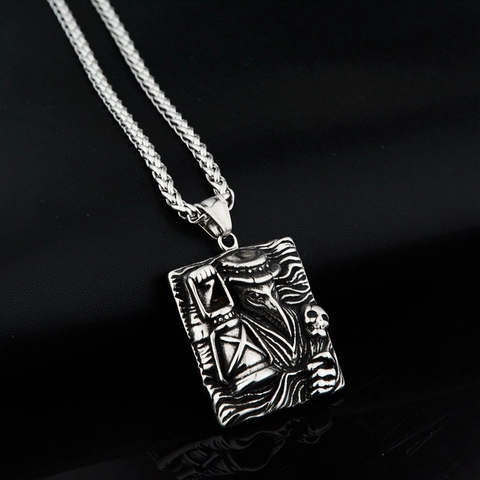 Gothic Vintage Plague Doctor Pendant Necklace Titanium Steel Retro Silver Bird Mask Skull Embossed Hip Hop Accessory Jewelry