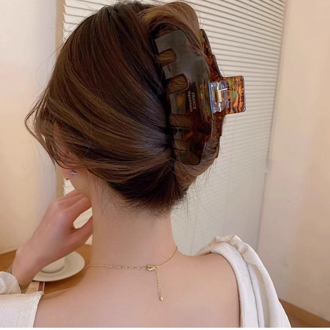 Handmade Elegant Cellulose Acetate Large Hair Claw Clips Marble Pattern Nonslip Shark Clips Hair Accessories For Women