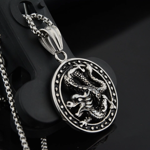 Vintage Chinese Dragon Round Pendant Necklace For Men Women Hip Hop Titanium Steel Hollow Relief Medallion Jewelry Gift