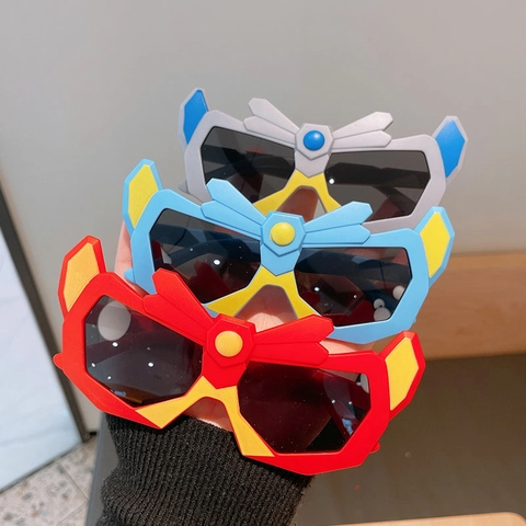 Kids Cartoon Superhero Sunglasses UV400 Protection Plastic Cool Mask Shape Sun Glasses For Boys Girls Party Outdoor Activity