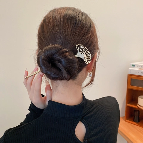 Vintage Ginkgo Leaf Hair Stick For Women Elegant Gold Silver Color Alloy Artificial Pearl Rhinestone Hairpin Accessories