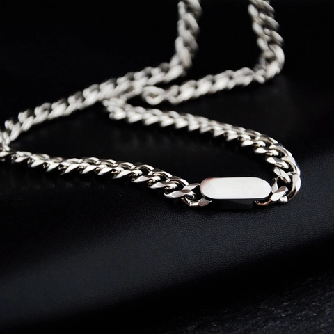Koreanische Mode Edelstahl Panzerkette Mit Poliertem Quadratischen Anhänger Für Herren Damen Trendiger Minimalistischer Schmuck