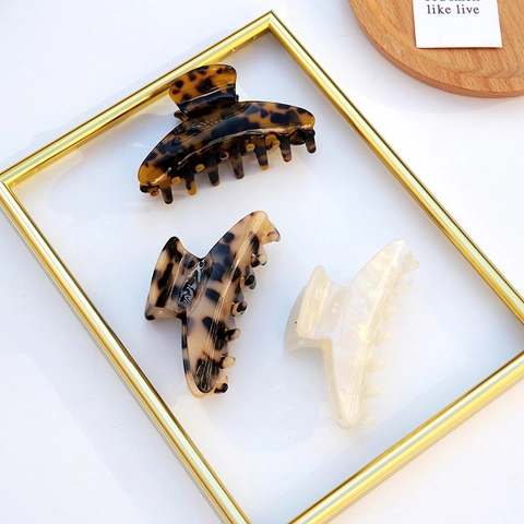 Korean Style Triangular Acetate Hair Claw Clip Vintage Leopard Tortoiseshell Floral Print Hair Accessories For Women Hair Clamp