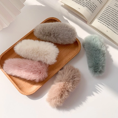 Large Plush Hair Clip Faux Fur Ellipse BB Clip Autumn Winter Solid Color Minimalist Hair Accessory For Women Girls