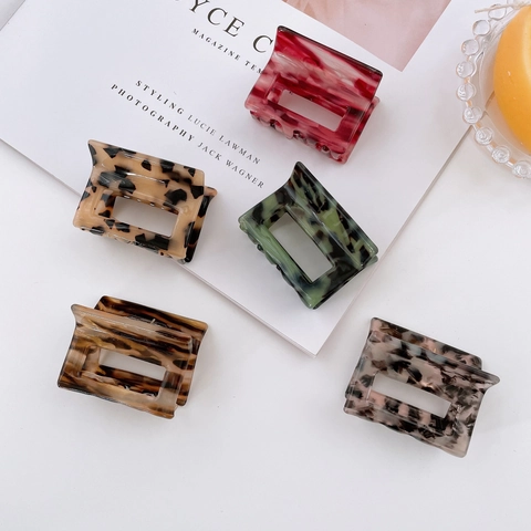 Vintage Cellulose Acetate Square Hollow Out Hair Claw Clip For Women Marble Pattern Tortoise Shell Geometric Hairpin Accessory