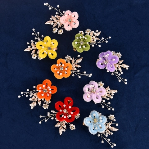 Pinza para el Cabello de Flor Hecha a Mano para Mujer Novia Boda Elegante Pétalos de Chenilla Perla Artificial Hoja de Oro Diamantes